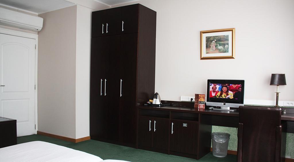 Hotel Plasky Schaerbeek Zimmer foto